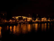 Amstel bei Nacht